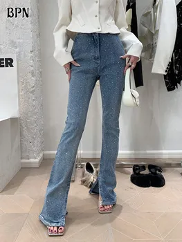 Женские джинсовые брюки-клеш с бриллиантами в стиле пэчворк BPN, высокая талия, однотонные облегающие минималистичные джинсы с разрезом, женская весенняя одежда