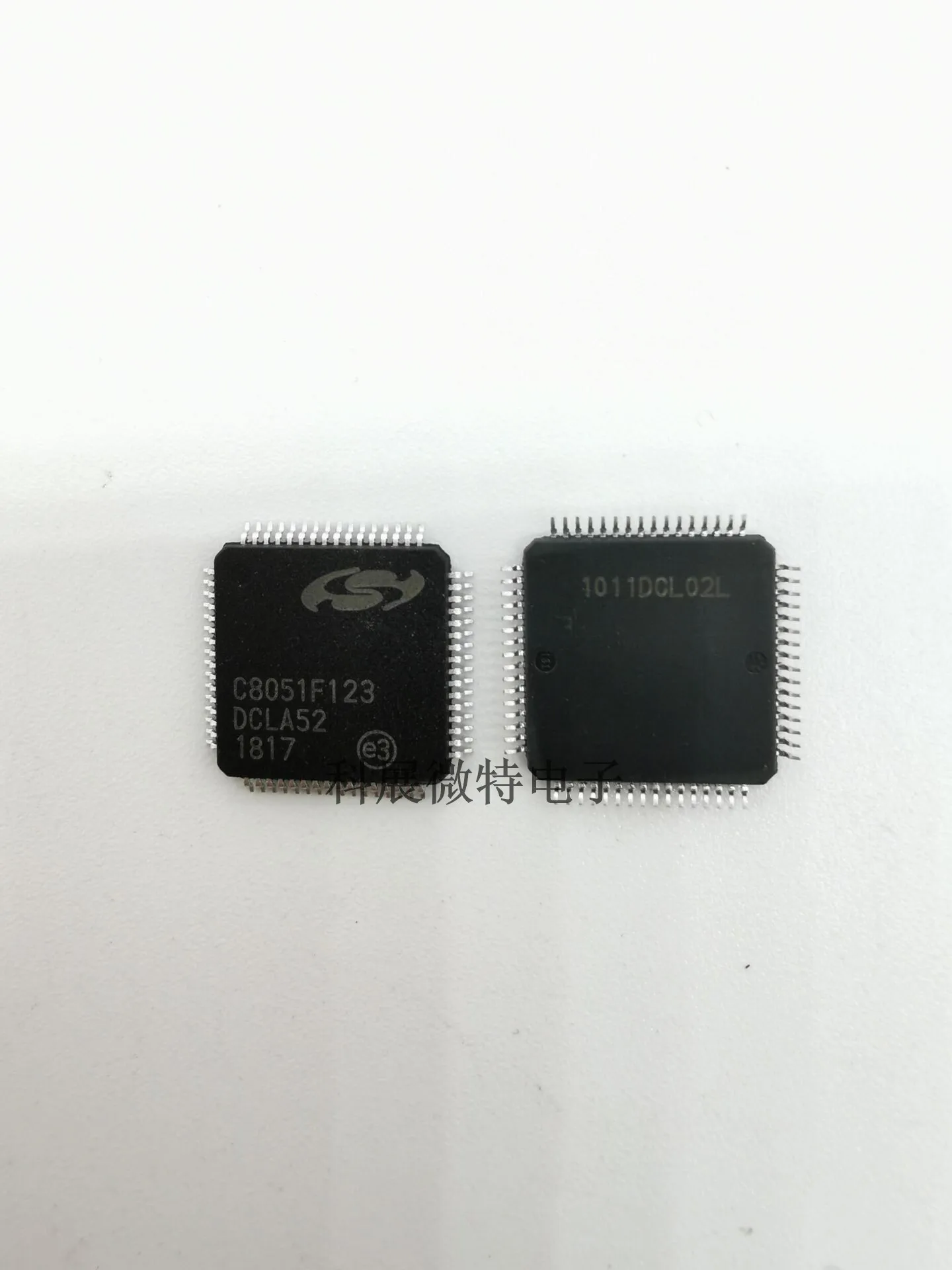 Встроенный чип C8051F123-GQR C8051F123 TQFP-64 Оригинальный Новый 0