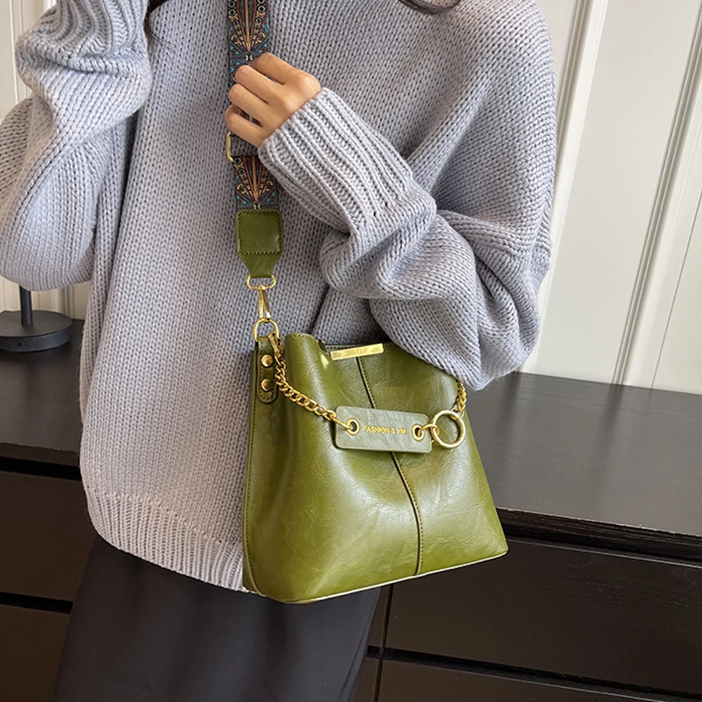 Модная сумка-мешок с цепочками, сумки через плечо на широком ремне для женщин, высококачественные женские сумки, брендовые сумки для поездок на работу, женская сумка через плечо 2