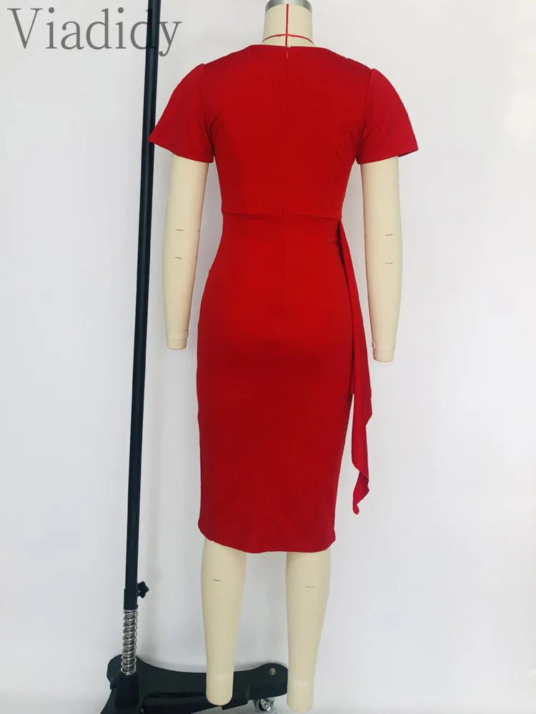 Офисное женское однотонное рабочее платье с круглым вырезом и узкими пуговицами с коротким рукавом 5