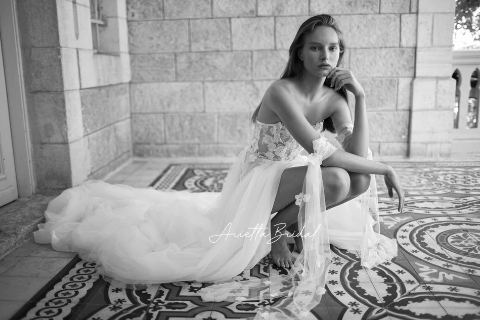 Пляжные свадебные платья Arietta из цветочного тюля с открытыми плечами, свадебные платья трапециевидной формы с 3D цветами, иллюзионные платья невесты с высоким разрезом 3